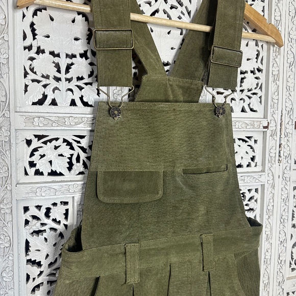 Vintage Don't Stop Genuine Suede Leather Olive Green Khaki Short Overalls Sz XS - Picture 2 of 9